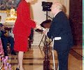 Su Majestad la Reina durante la entrega de premios