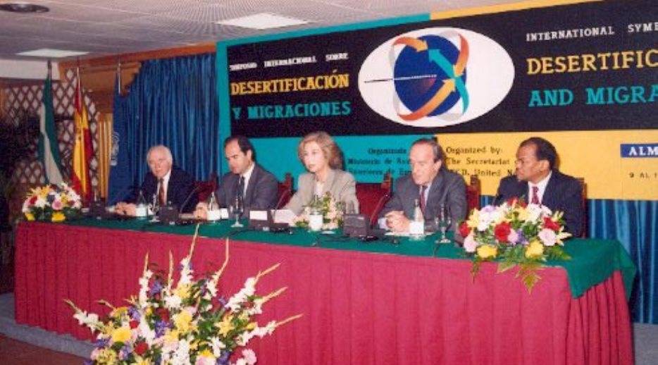 Su Majestad la Reina durante la Reunión Internacional sobre desertificación y Medio Ambiente