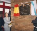 Su Majestad la Reina descubriendo la placa en el Acto de Inauguración