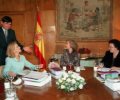 S.M. la Reina y la primera dama de Colombia, en el Ministerio de Trabajo, en una sesión de trabajo sobre la mujer rural y la violencia doméstica