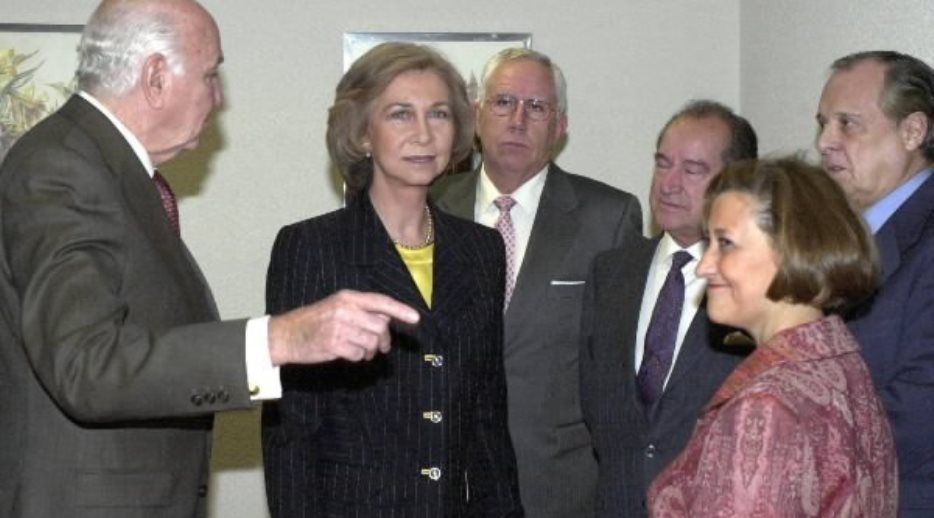 S.M. la Reina visitó la sede del Centro de Educación Especial Familiar (CEFAES)