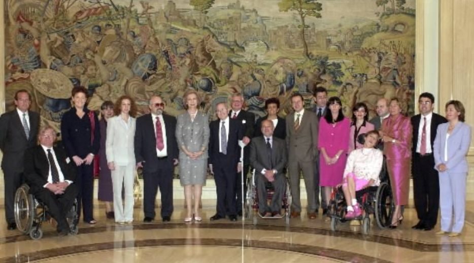S.M. la Reina, con miembros del CERMI y una delegación del FED, a los que recibió en Audiencia, con motivo de la celebración de su Asamblea General