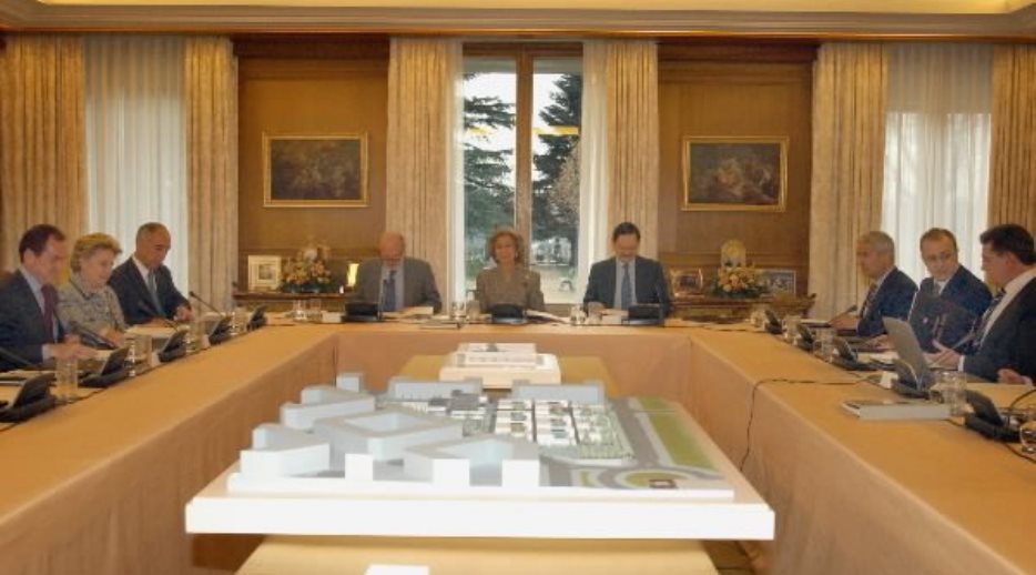 S.M. la Reina preside la reunión del Patronato de la Fundación Reina Sofía celebrada en el Palacio de la Zarzuela