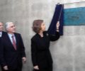 Doña Sofía descubre una placa conmemorativa