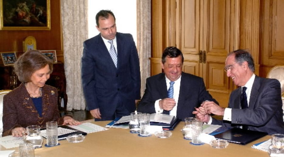 Su Majestad la Reina firma el Convenio de Colaboración con la Mutua Madrileña