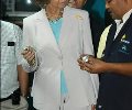 Doña Sofía, durante el recorrido por los talleres del Centro de Educación Profesional en el polígono Don Bosco