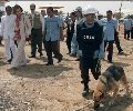 Doña Sofía durante el ejercicio de simulación de desminado