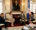 Doña Sofía, el Presidente de la República Dominicana, Leonel Fernández, la Primera Dama, Margarita Cedeño, y la secretaria de Estado de Cooperación...