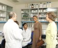 Visita a las instalaciones del laboratorio de la Fundación