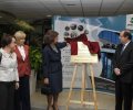 Doña Sofía durante el descubrimiento de la placa conmemorativa de su visita