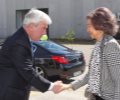 Su Majestad la Reina Doña Sofía saluda al delegado del Gobierno en Aragón, Gustavo Alcalde 