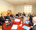 Vista general de la reunión en las instalaciones del Centro Alzheimer Fundación Reina Sofía
