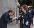 Su Majestad la Reina Doña Sofía recibe el saludo del delegado del Gobierno en la Comunitat Valenciana, Juan Carlos Moragues 
