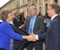 Su Majestad la Reina Doña Sofía recibe el saludo del presidente de la Xunta de Galicia a su llegada a la Facultad de Medicina de Santiago de Compos...