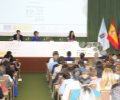 Su Majestad la Reina Doña Sofía en la mesa presidencial durante la intervención del rector magnífico de la Universidad de Santiago