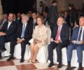 Su Majestad la Reina Doña Sofía en primera fila de asientos antes de dar comienzo el concierto que se celebró en el Parador de Santiago