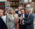Su Majestad la Reina Doña Sofía durante su visita a las instalaciones
