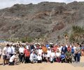 Fotografía de grupo con los niños y jóvenes de ASPERCAN así como de las autoridades asistentes al acto