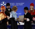 Su Majestad la Reina Doña Sofía durante la entrega del título por parte de la rectora de la Universidad CEU San Pablo