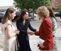 Su Majestad la Reina Doña Sofía recibe el saludo de la viceconsejera de Universidades, Investigación y Ciencia de la Comunidad de Madrid, Ana Ramírez